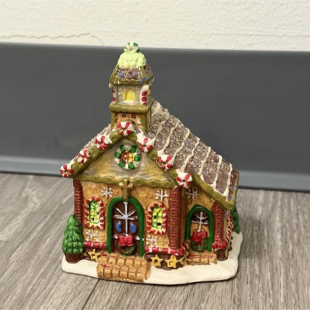 Ginger Frost Lane 2005 Christmas House Church Porcelain Ceramic 5” Tall - Picture 6 of 16